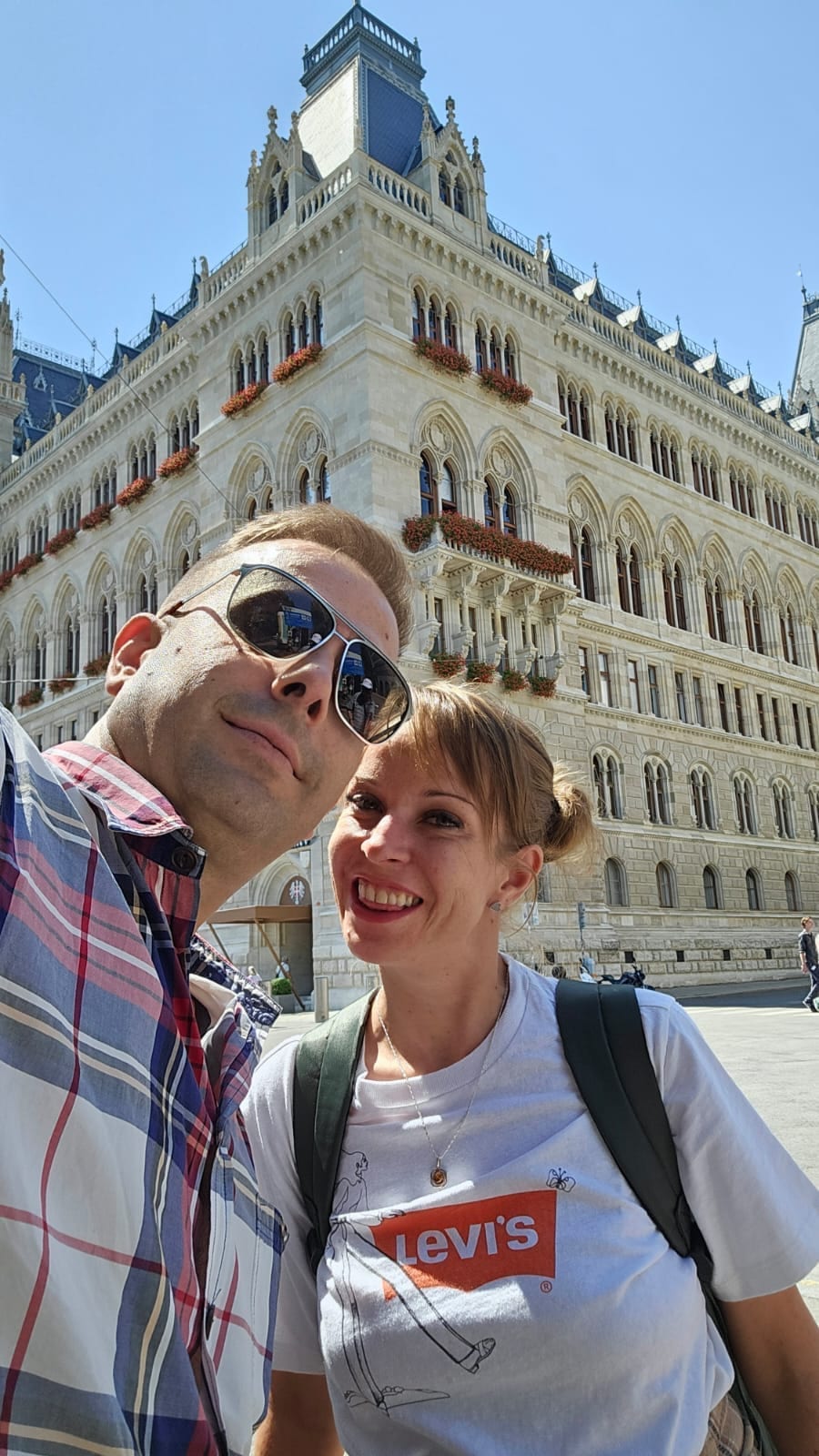 Selfi ante el Ayuntamiento de Viena