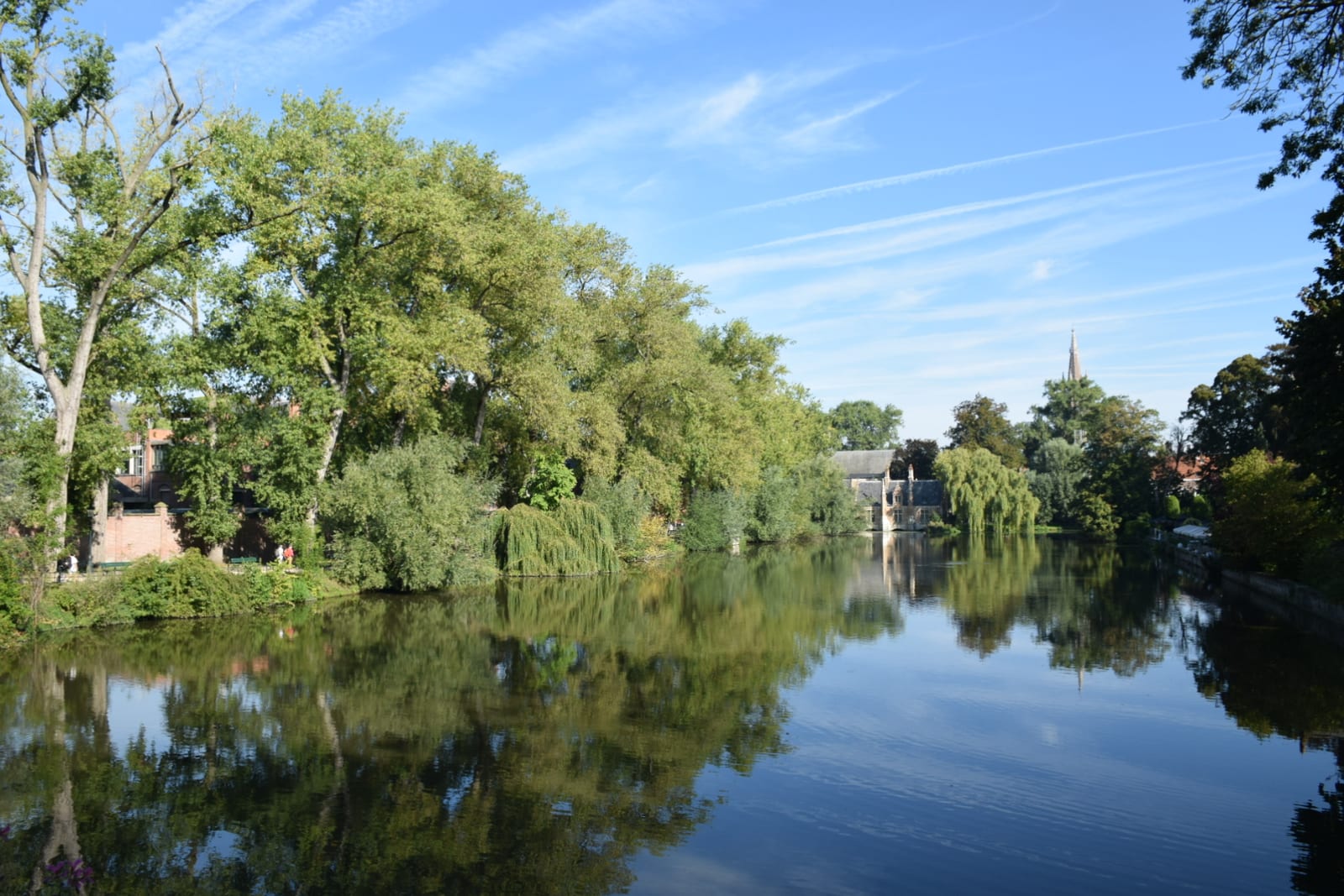 El Minnewater, con los reflejos de la mañana