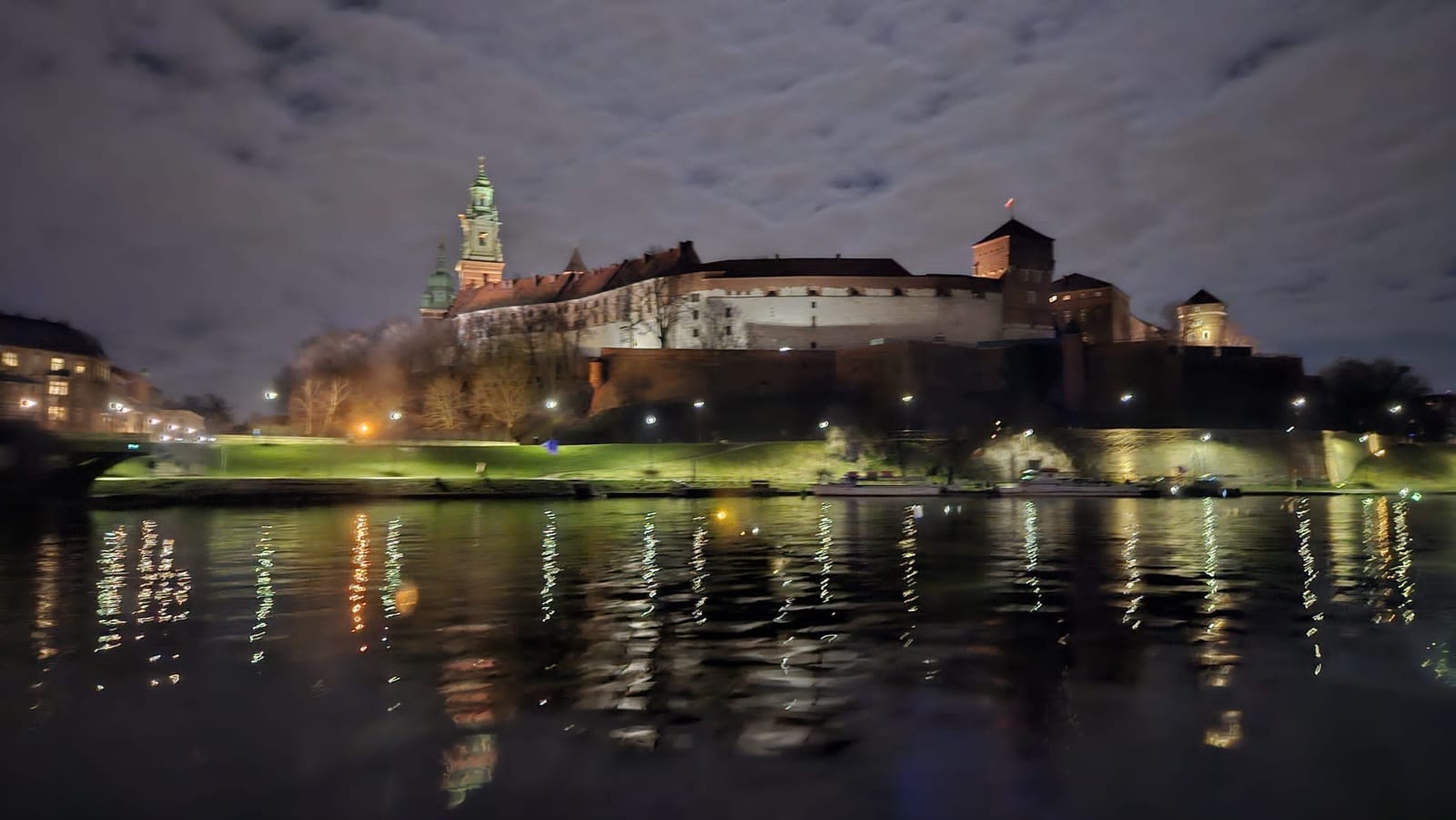 Wawel y su catedral, iluminados