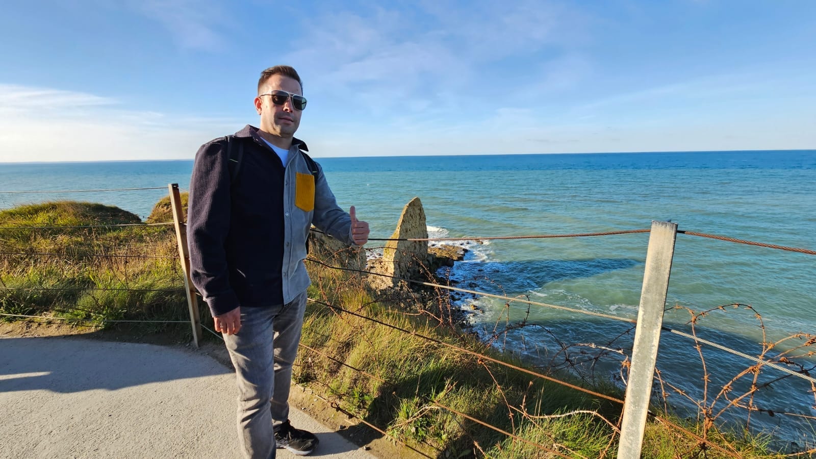 Nelson en los acantilados de la Pointe du Hoc