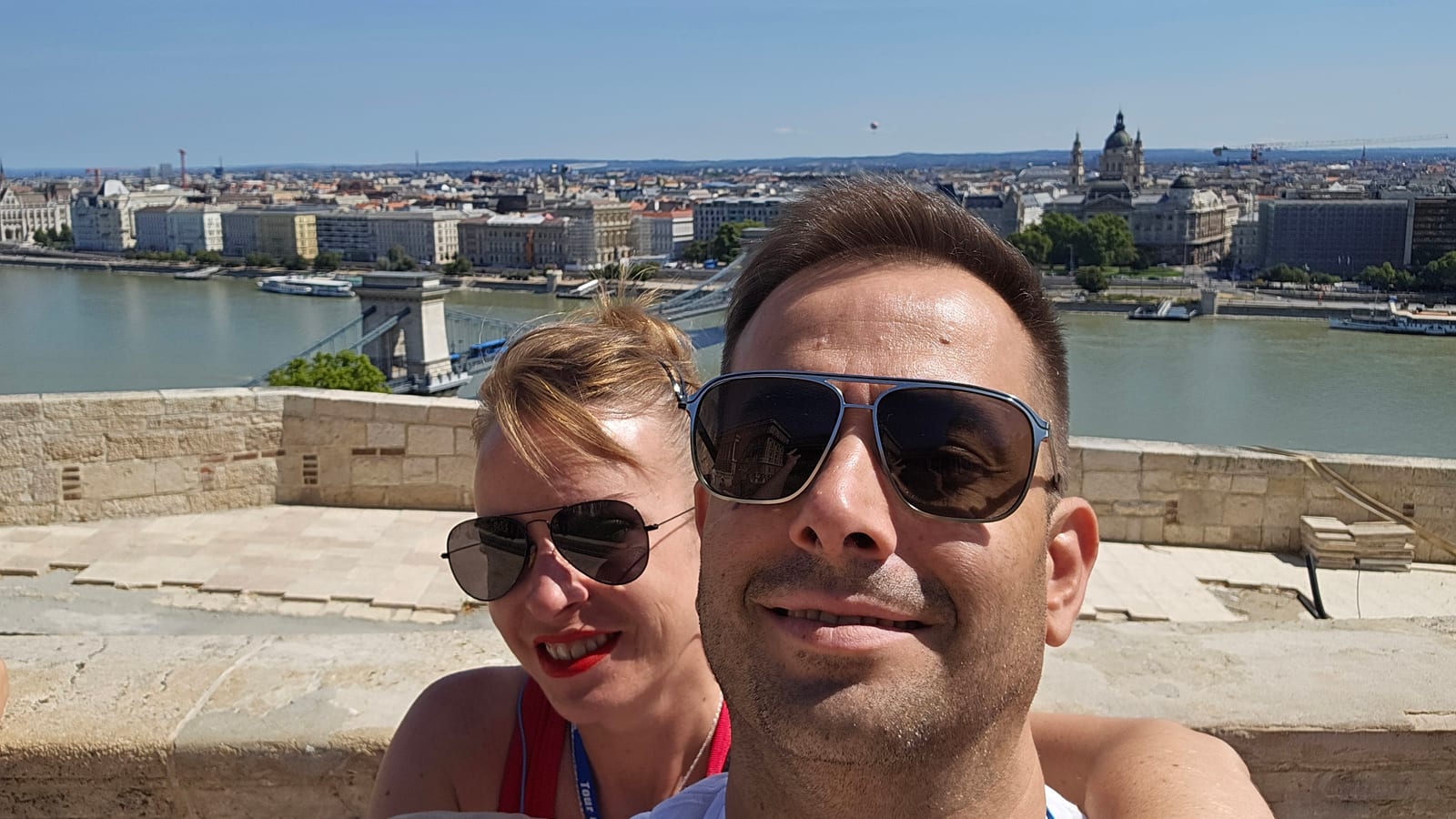 El puente de las Cadenas, desde el castillo