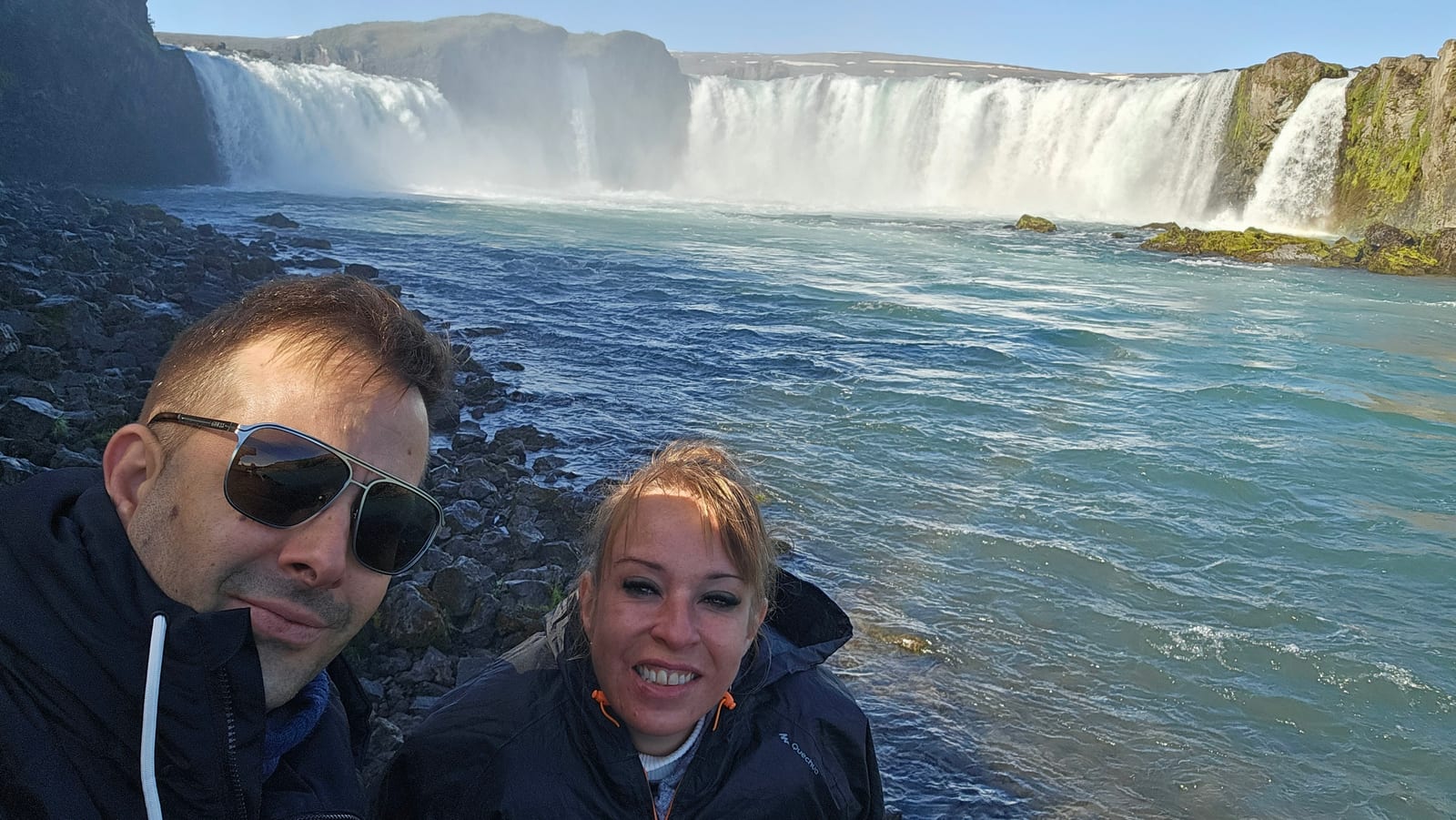 Goðafoss desde la orilla