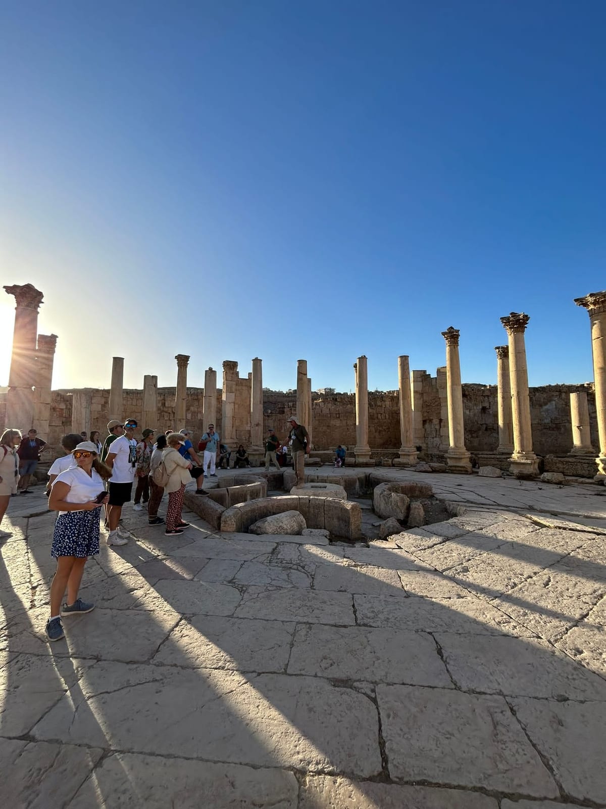Los propileos del templo de Artemisa, en Jerash