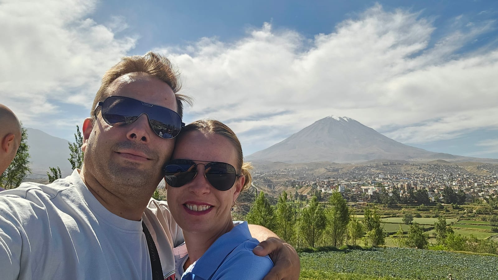 Arequipa, con el volcán Misti detrás