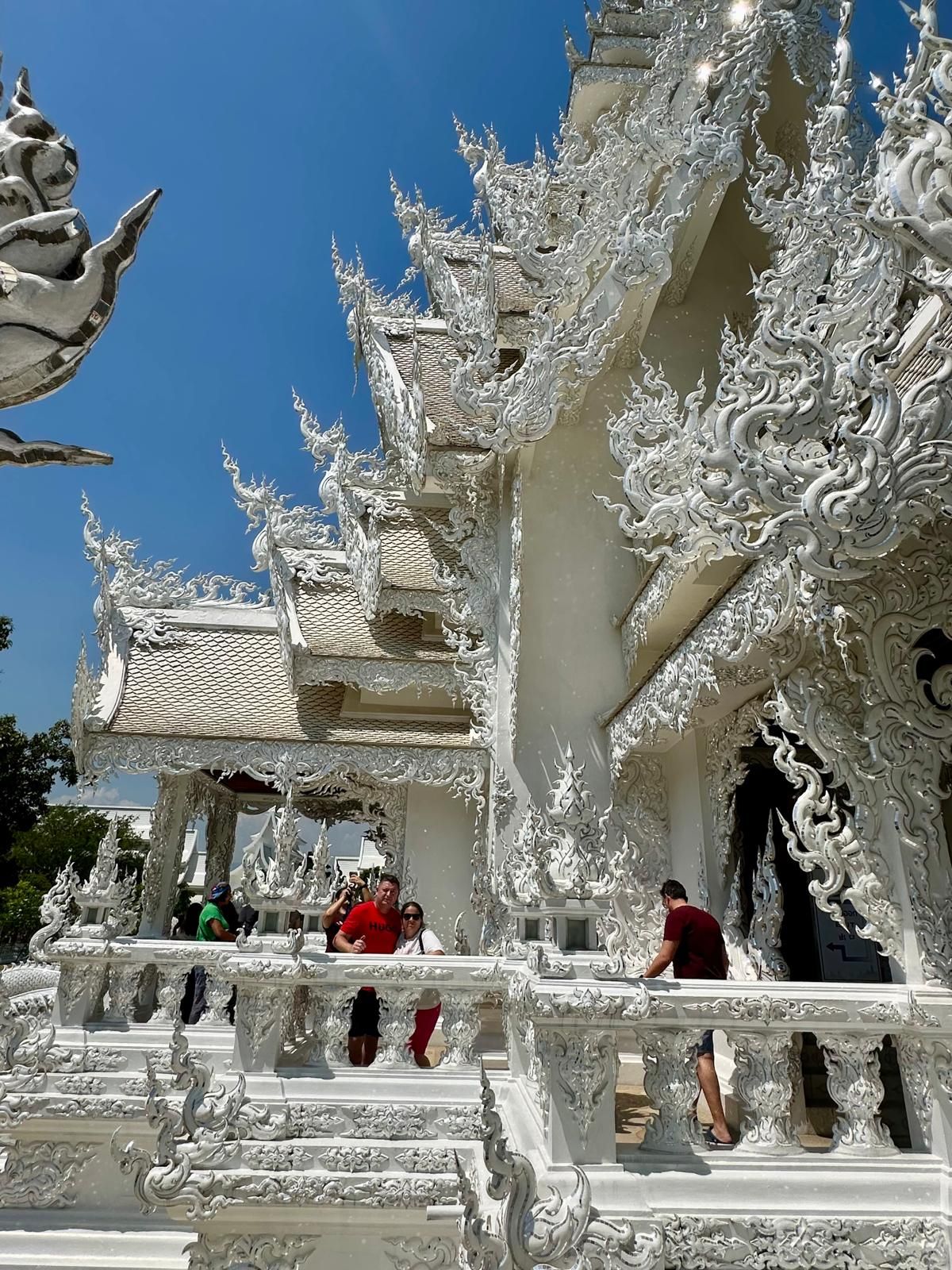 Frente al Templo Blanco