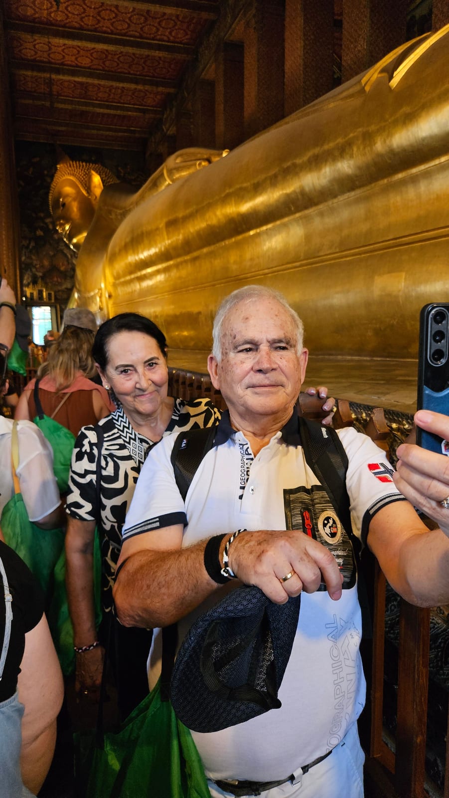 Selfi con el buda reclinado de Wat Pho
