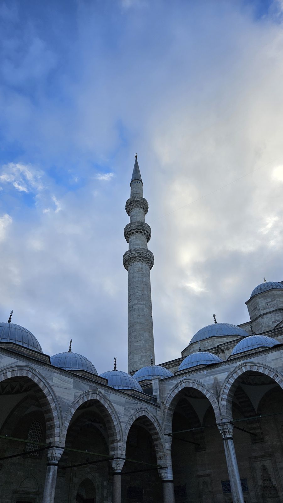 Uno de sus cuatro minaretes